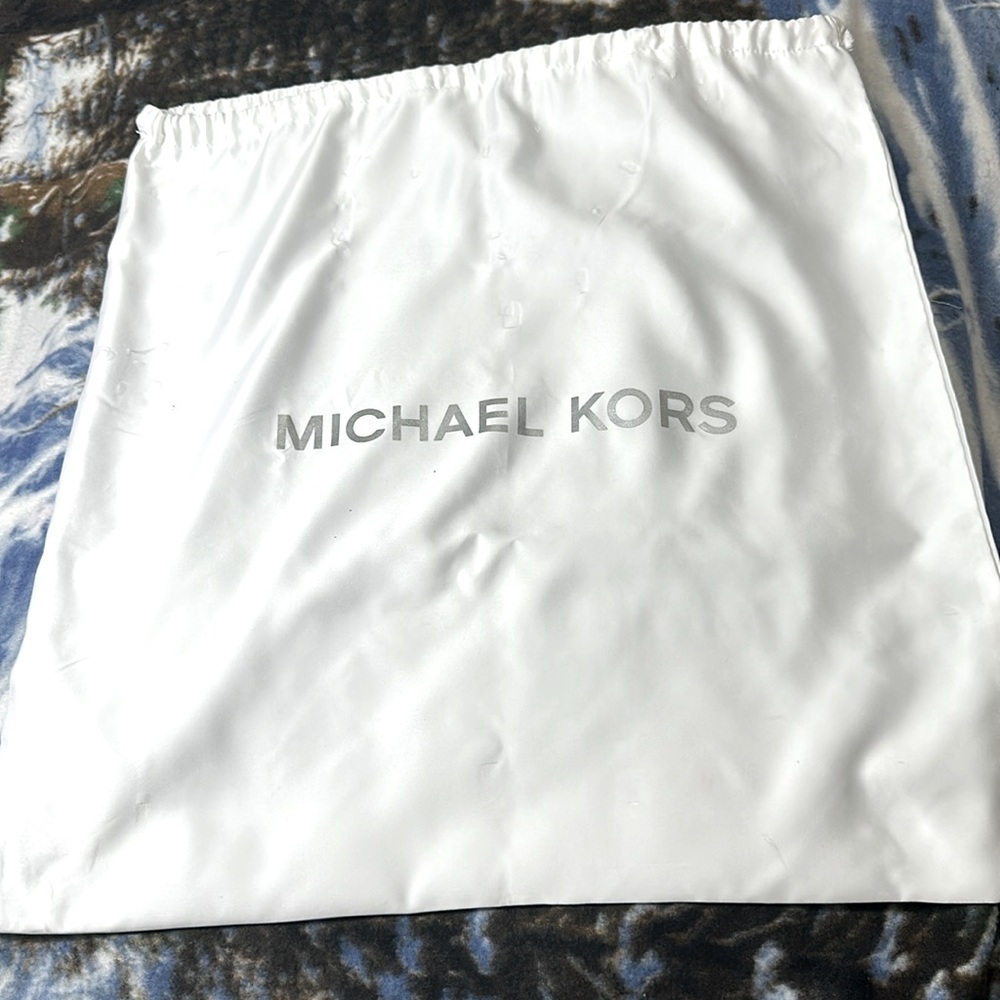 MICHAEL KORS White Silk Drawstring Dust Bag